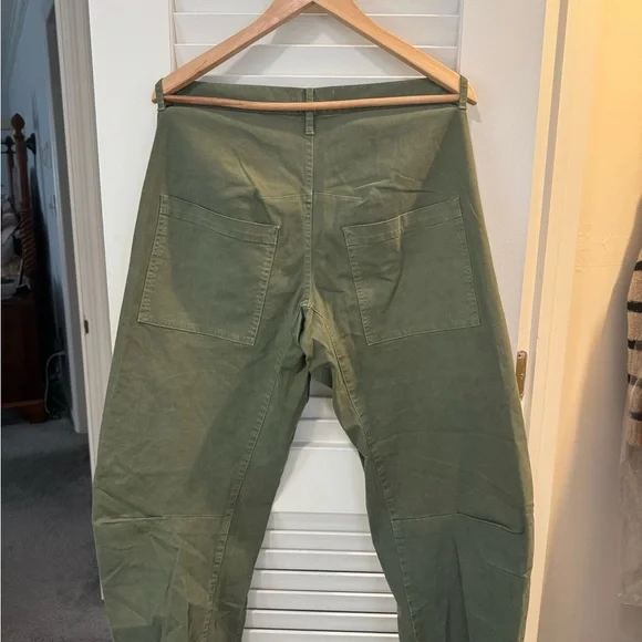 Nili Lotan Shon Mid-Rise Barrel Leg Pant in Camo - Picture 2 of 2